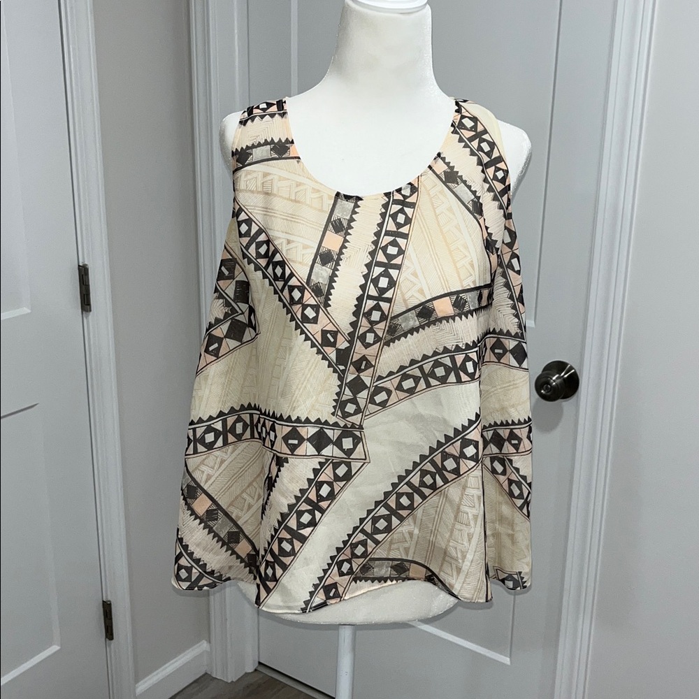 Geometric Patterned Sleeveless cross Top